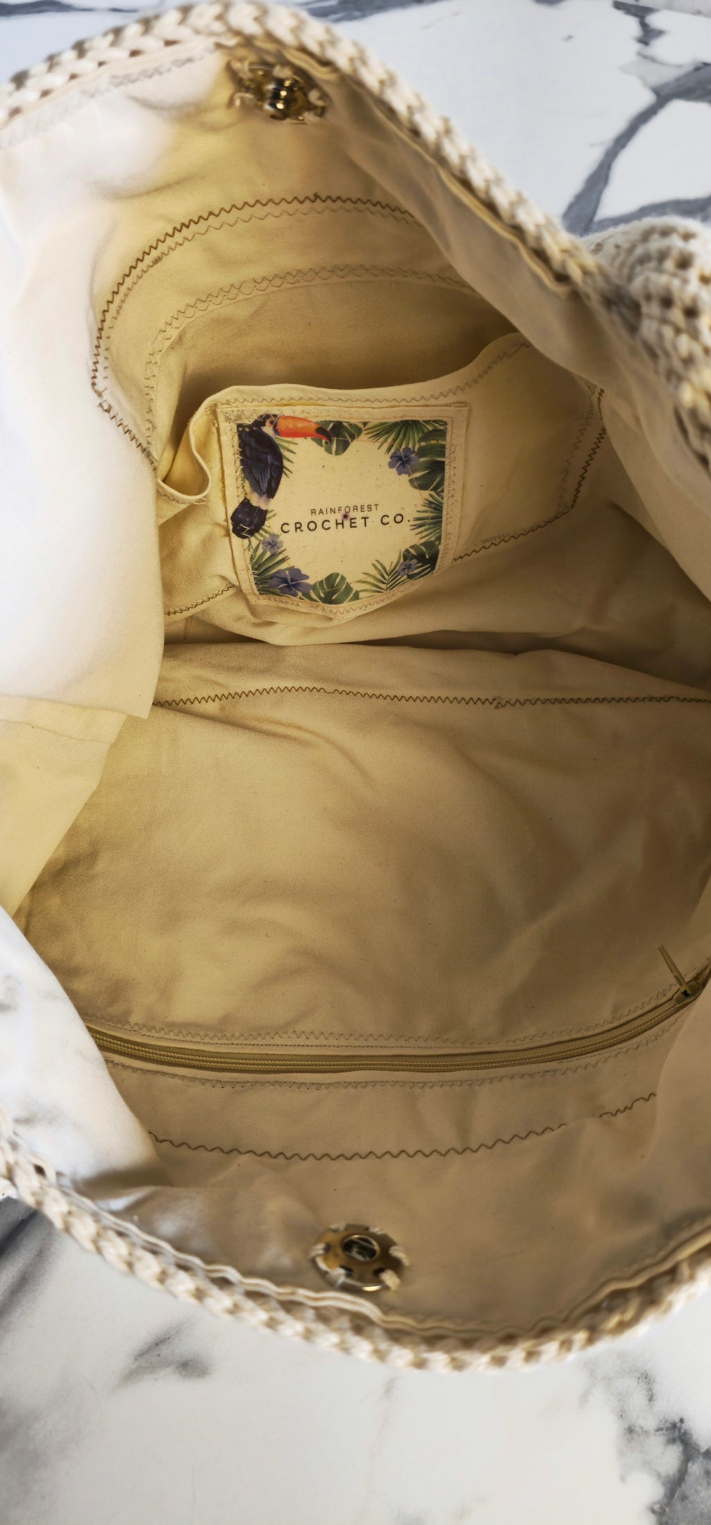 Borsa "Carmen" Granny Square in Cotone 100% – Pezzo Unico con Charm Flora