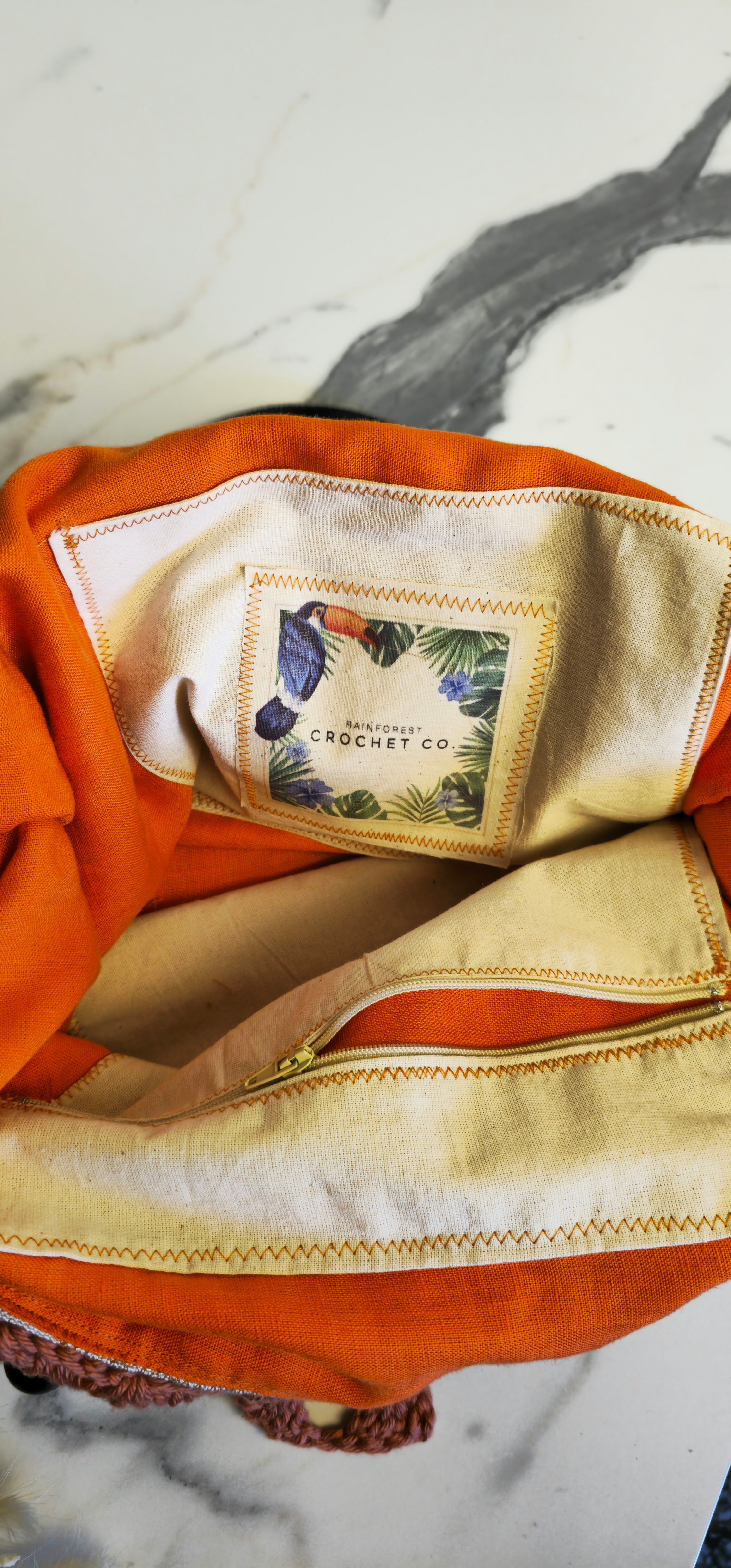 Borsa "Gal" Rosone in Lino e Cotone – Pezzo Unico con Fodera a Contrasto e Charm Maya