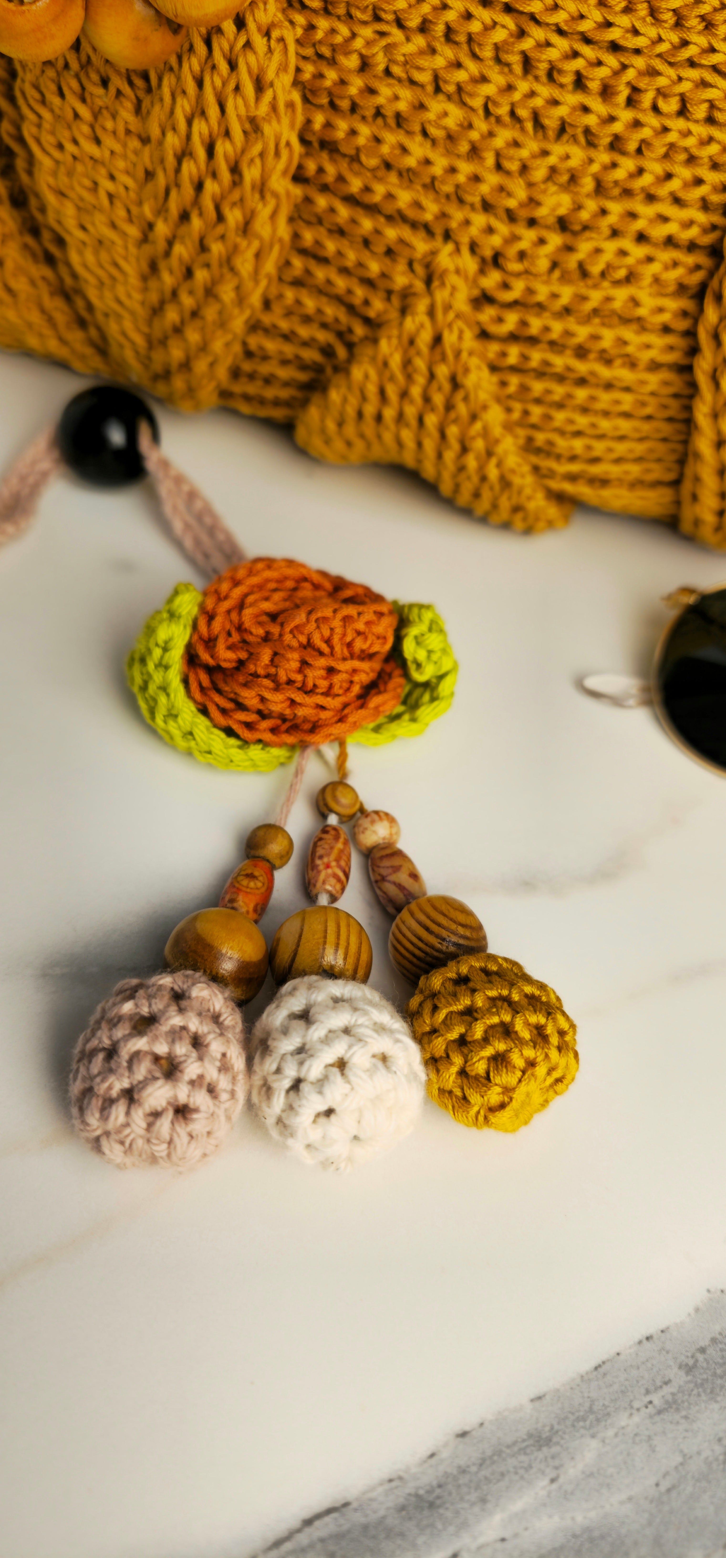 Borsa "Elis" Giallo Ocra in Cotone Egiziano, Lino e Pelle – Pezzo Unico con Charm Flora