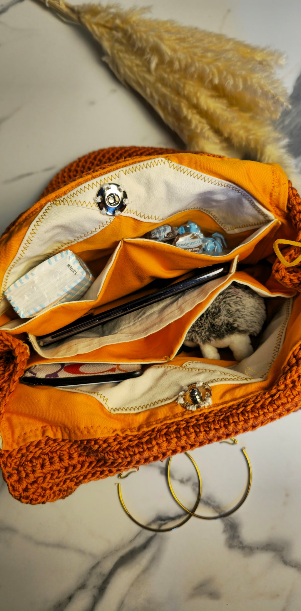 Borsa Elis in Cotone Egiziano e Lino Arancio – Pezzo Unico con Manici Crochet