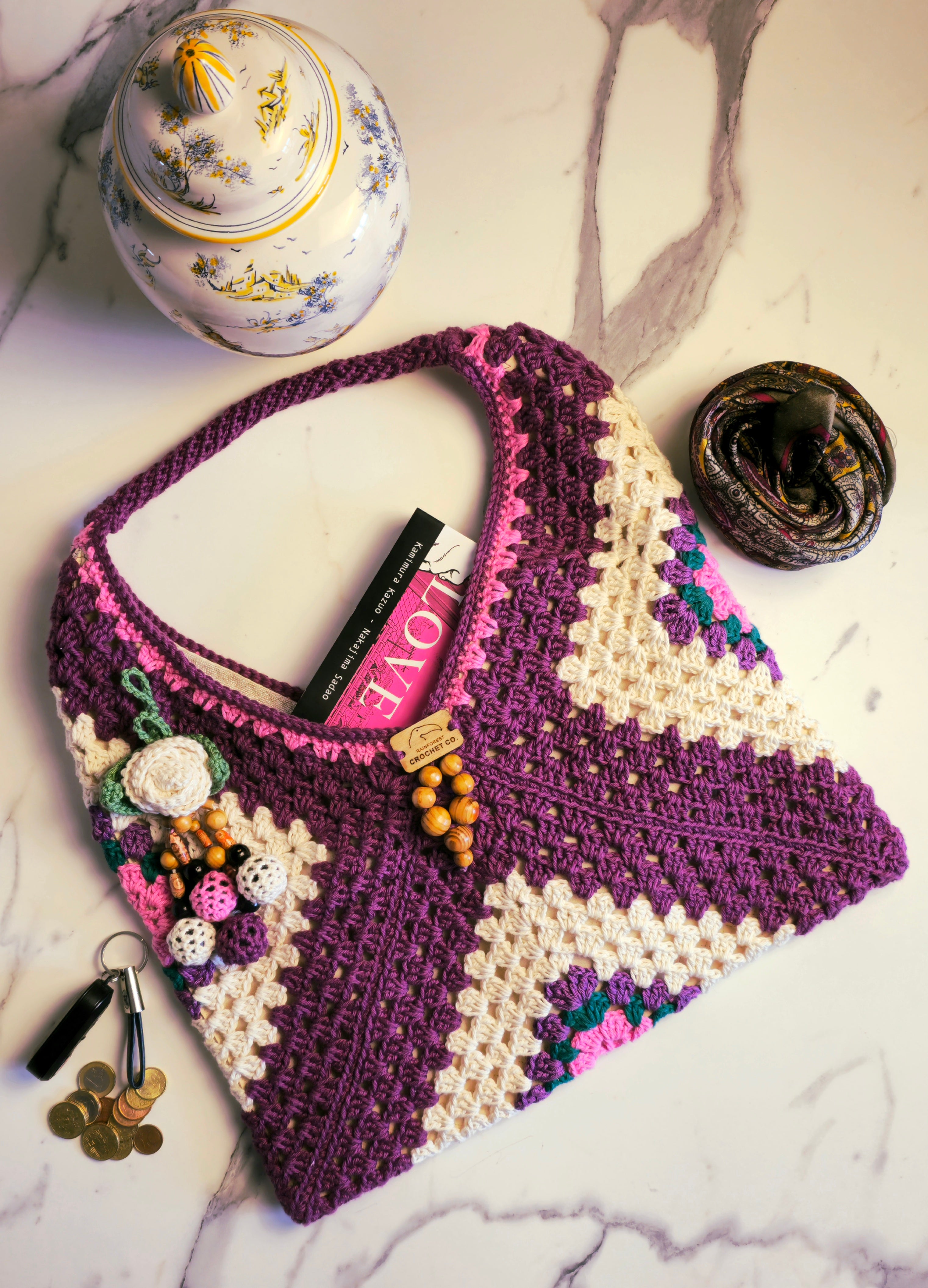 Borsa Tracolla Crochet "Ludmilla" - Cotone 4 Colori - Motivo Fiore - Lino Grigio - Pezzo Unico con Pendente Legno