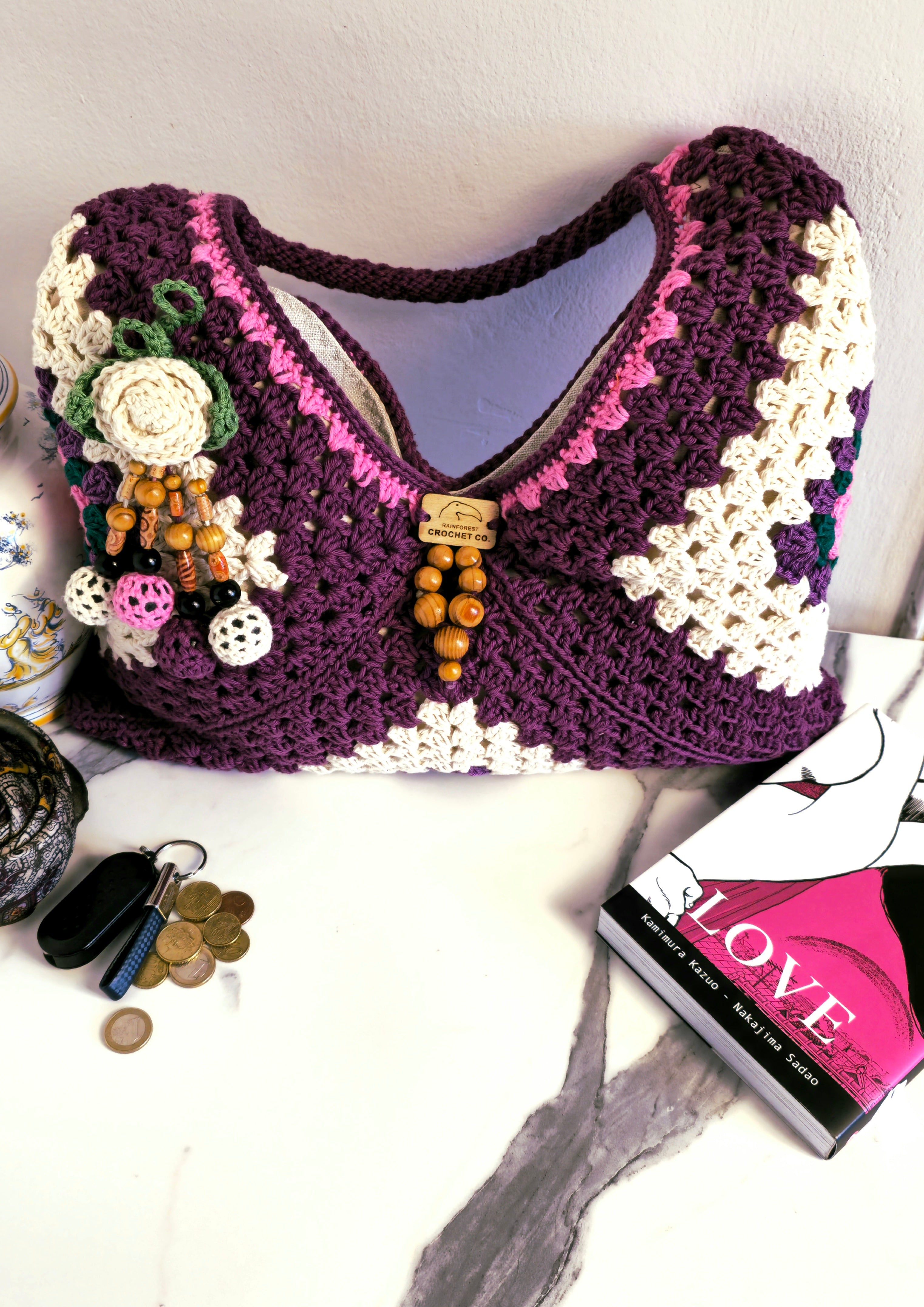 Borsa Tracolla Crochet "Ludmilla" - Cotone 4 Colori - Motivo Fiore - Lino Grigio - Pezzo Unico con Pendente Legno